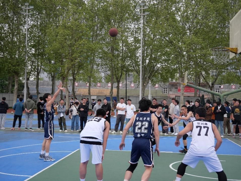 资环学院研究生男子篮球队成功晋级2024年校篮球联赛八强赛